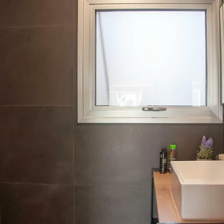 Beautiful Apartment, Gaia On The Beach 5.0 Apartament Limassol