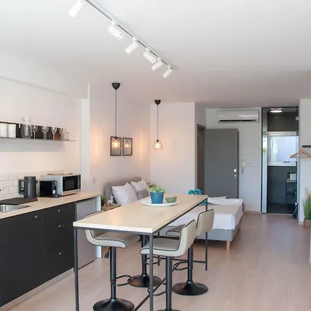Beautiful Apartment, Gaia On The Beach 5.0